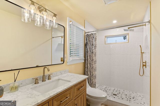 1045 Dell Avenue SE, Smyrna, GA 30080