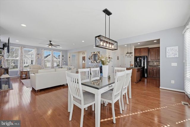 224 COURIER DR, Charles Town, WV 25414