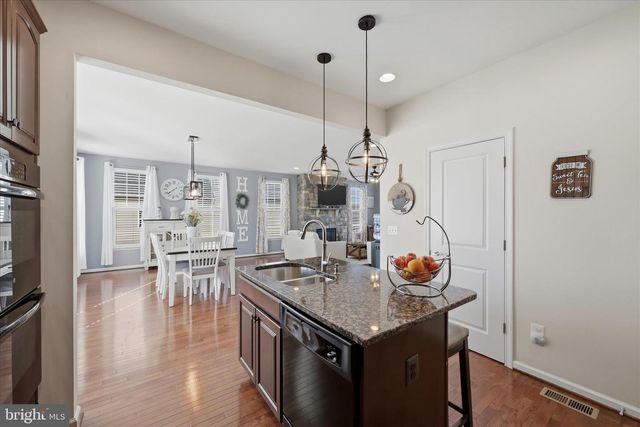 224 COURIER DR, Charles Town, WV 25414