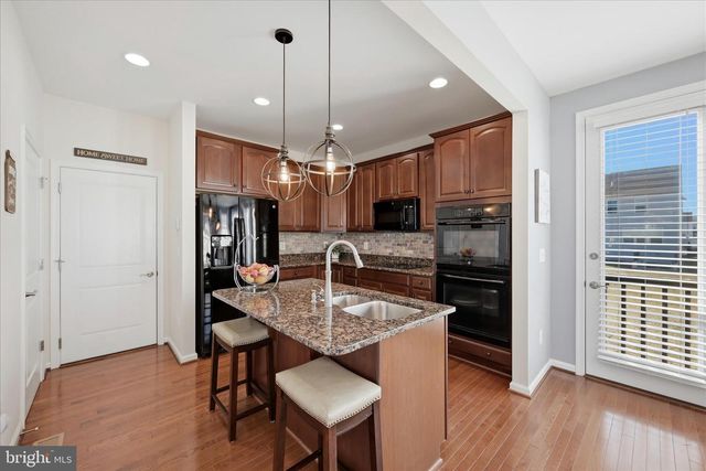 224 COURIER DR, Charles Town, WV 25414