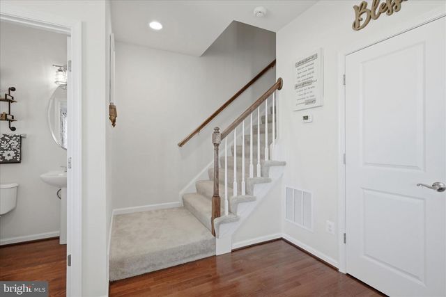 224 COURIER DR, Charles Town, WV 25414