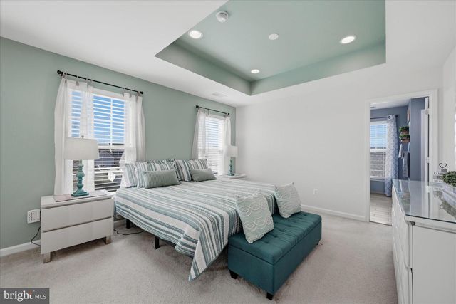 224 COURIER DR, Charles Town, WV 25414