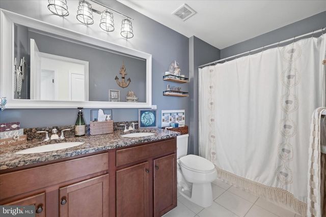 224 COURIER DR, Charles Town, WV 25414