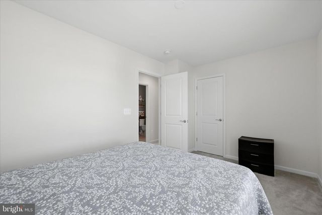 224 COURIER DR, Charles Town, WV 25414