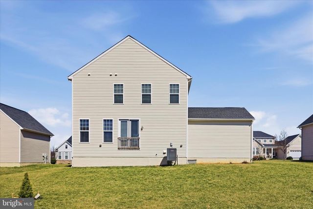 224 COURIER DR, Charles Town, WV 25414