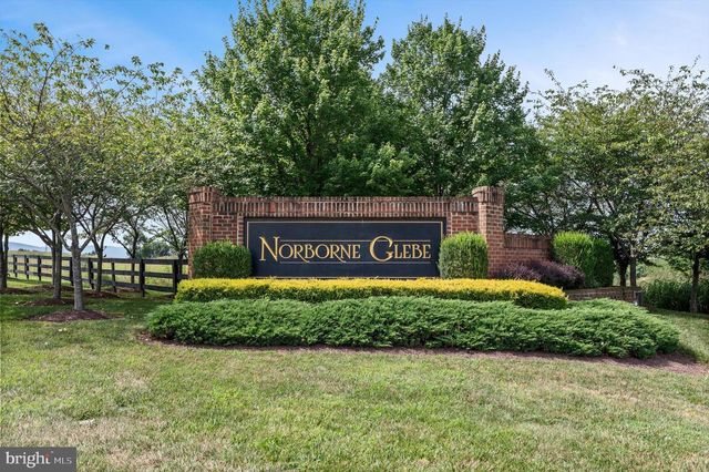 224 COURIER DR, Charles Town, WV 25414