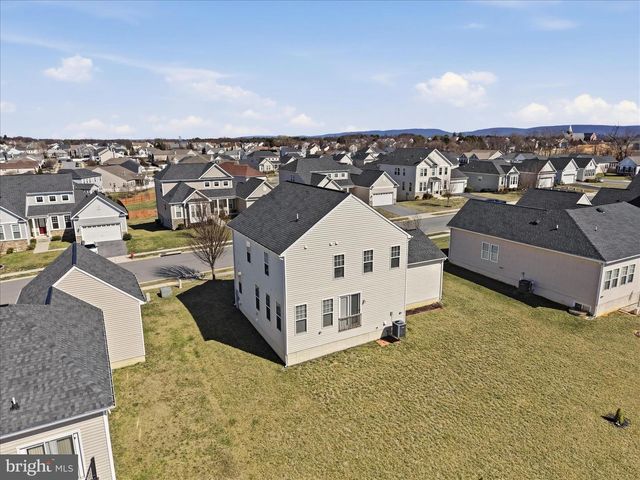 224 COURIER DR, Charles Town, WV 25414