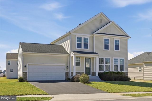 224 COURIER DR, Charles Town, WV 25414