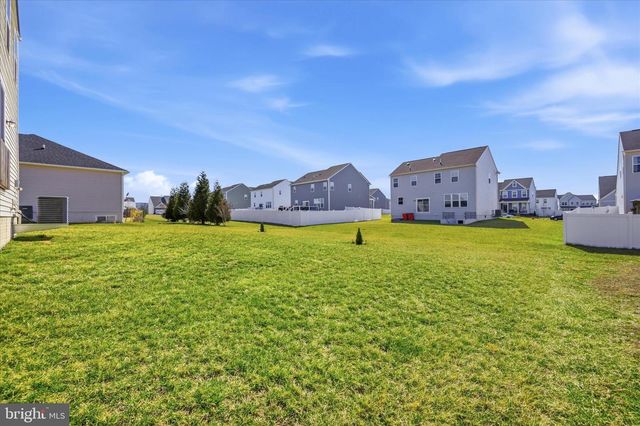 224 COURIER DR, Charles Town, WV 25414