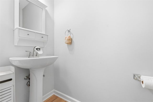 2426 Rochester Rd G, Franklin Park, PA 15143