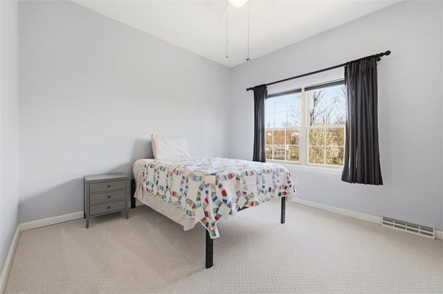 2426 Rochester Rd G, Franklin Park, PA 15143
