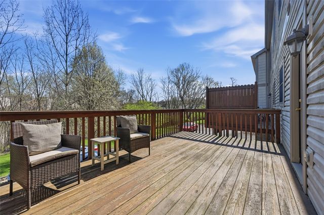 2426 Rochester Rd G, Franklin Park, PA 15143