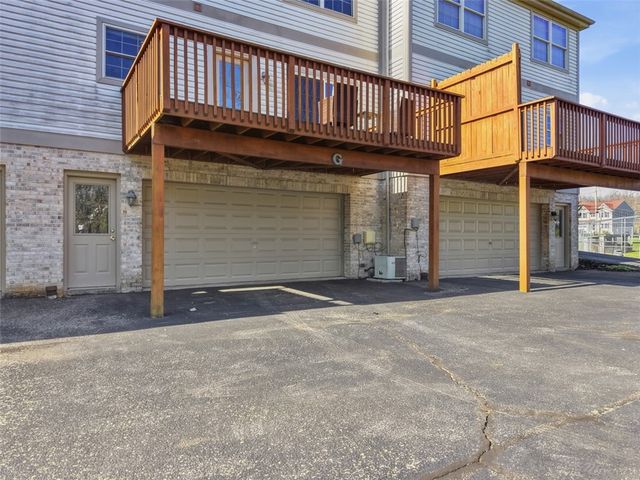2426 Rochester Rd G, Franklin Park, PA 15143