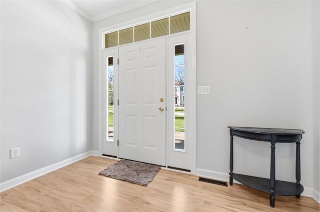 2426 Rochester Rd G, Franklin Park, PA 15143