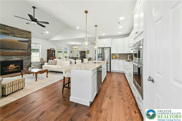 5544 Traditions Drive, Upper Saucon Twp, PA 18036