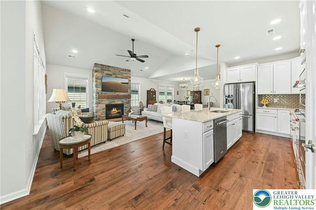 5544 Traditions Drive, Upper Saucon Twp, PA 18036