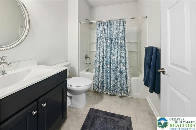 5544 Traditions Drive, Upper Saucon Twp, PA 18036