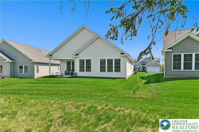 5544 Traditions Drive, Upper Saucon Twp, PA 18036