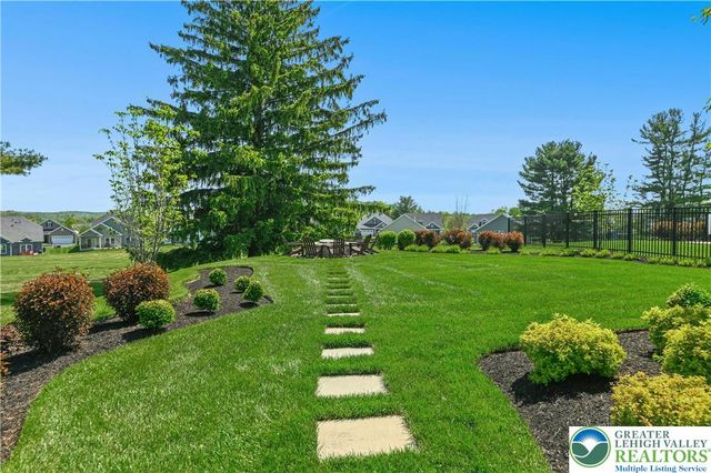 5544 Traditions Drive, Upper Saucon Twp, PA 18036