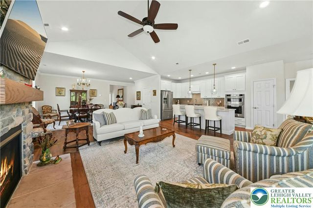 5544 Traditions Drive, Upper Saucon Twp, PA 18036