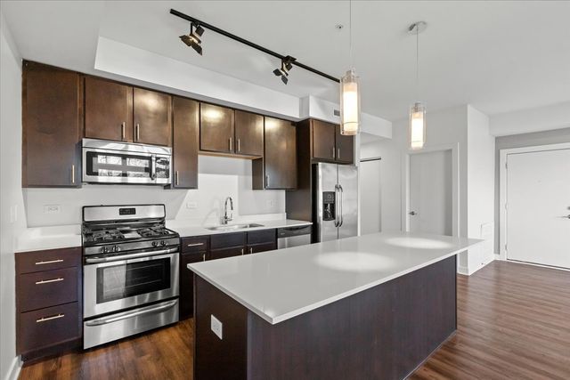 500 N Northwest Highway 215, Park Ridge, IL 60068