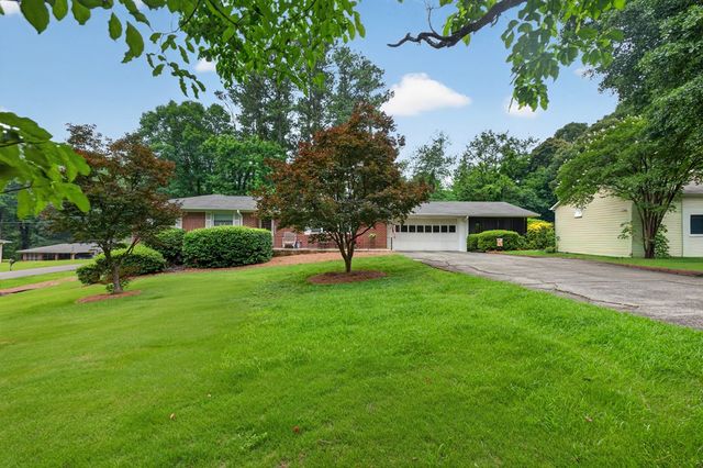 940 Chesterfield Drive, Marietta, GA 30066