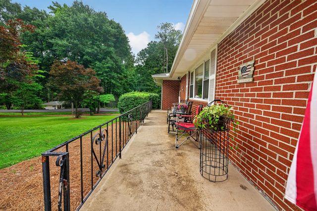 940 Chesterfield Drive, Marietta, GA 30066