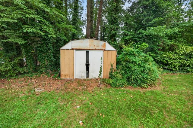 940 Chesterfield Drive, Marietta, GA 30066