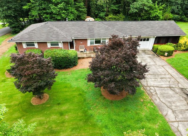 940 Chesterfield Drive, Marietta, GA 30066