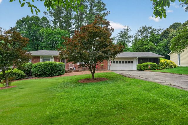 940 Chesterfield Drive, Marietta, GA 30066