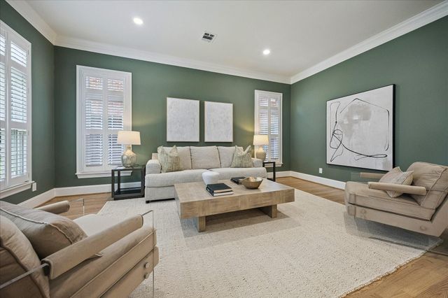 6635 Rutgers Avenue, West University Place, TX 77005