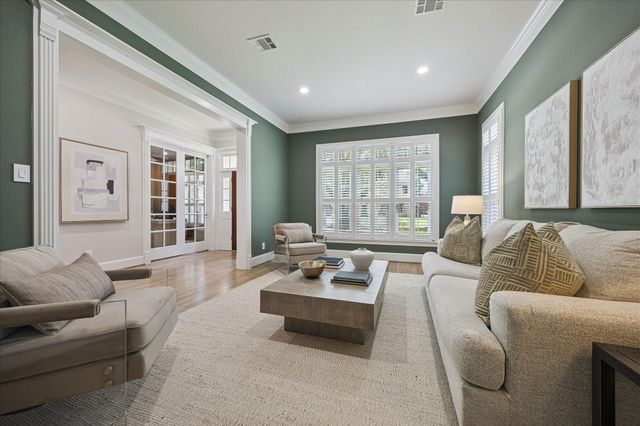 6635 Rutgers Avenue, West University Place, TX 77005