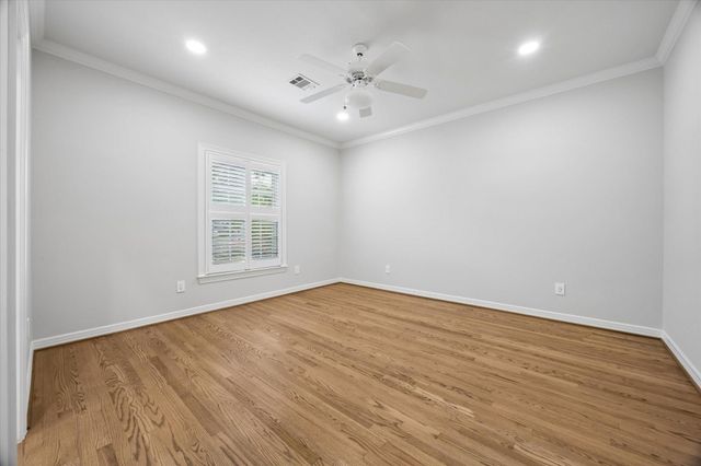 6635 Rutgers Avenue, West University Place, TX 77005