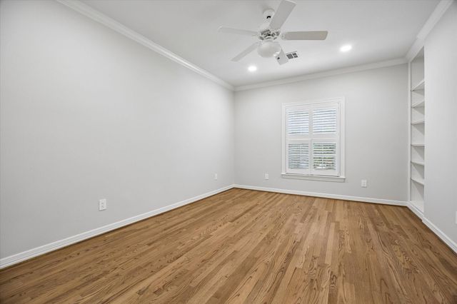 6635 Rutgers Avenue, West University Place, TX 77005
