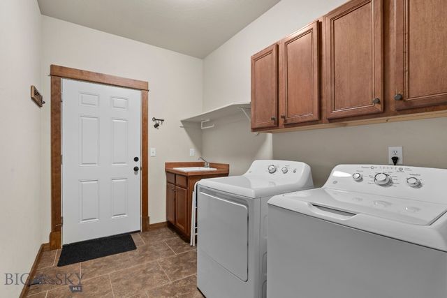 96 Ruby Lane, Belgrade, MT 59714