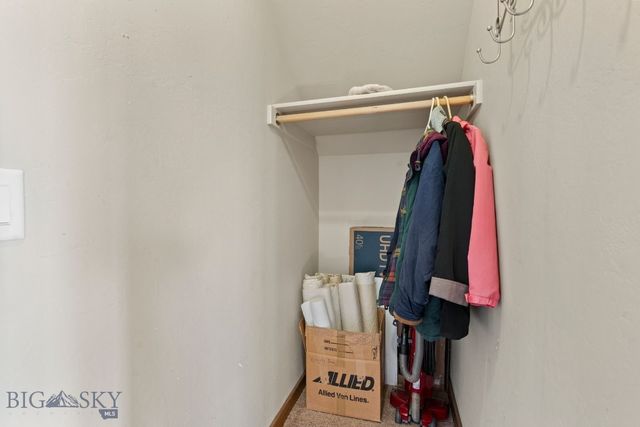 96 Ruby Lane, Belgrade, MT 59714