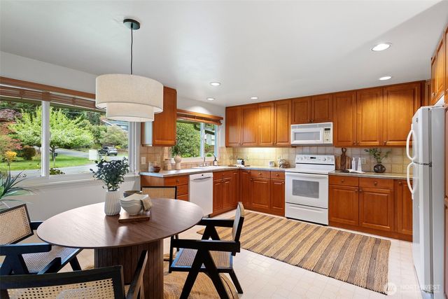3602 NE 103rd Street, Seattle, WA 98125
