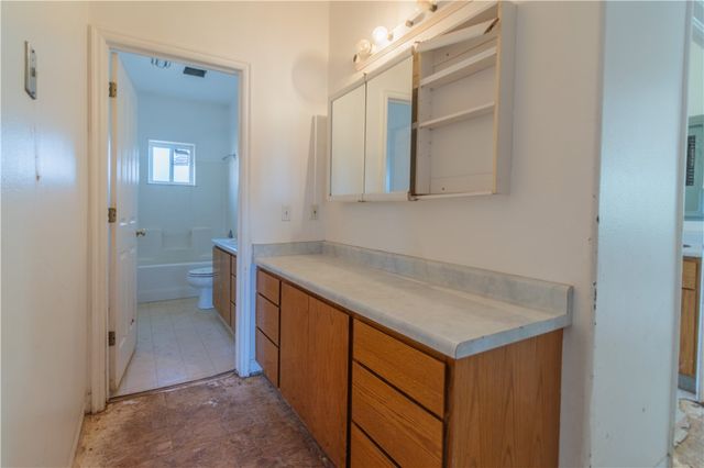 245 W Warren Avenue, Colorado City, AZ 86021