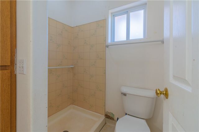 245 W Warren Avenue, Colorado City, AZ 86021