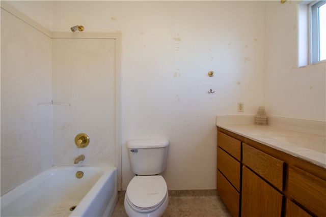 245 W Warren Avenue, Colorado City, AZ 86021