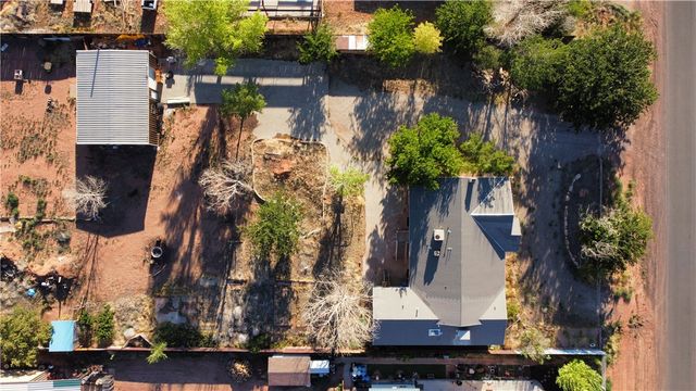 245 W Warren Avenue, Colorado City, AZ 86021