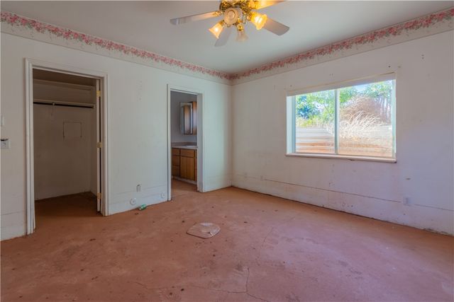 245 W Warren Avenue, Colorado City, AZ 86021