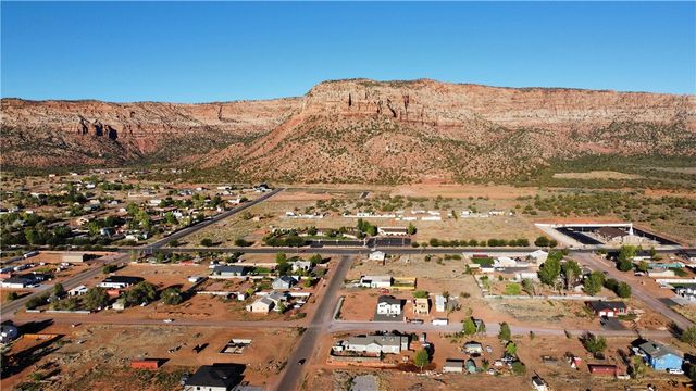 245 W Warren Avenue, Colorado City, AZ 86021