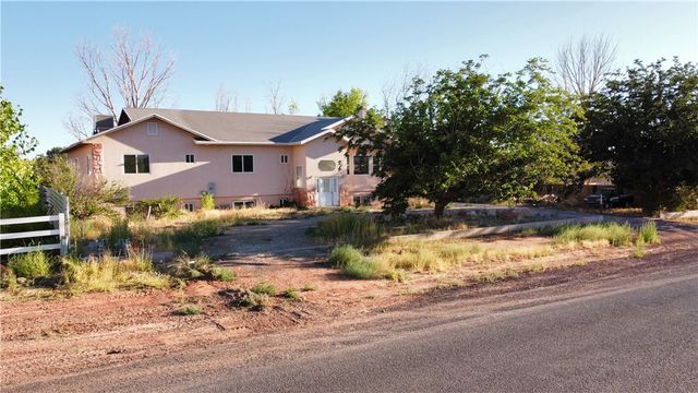 245 W Warren Avenue, Colorado City, AZ 86021