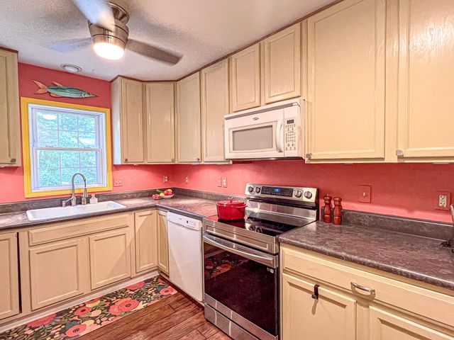 68 Partridge Ln., Pawleys Island, SC 29585