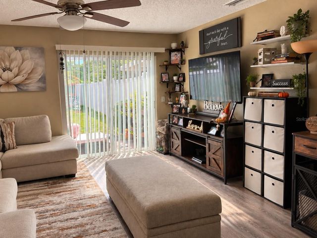 6128 OAK CLUSTER CIRCLE, Tampa, FL 33634