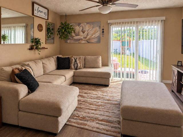 6128 OAK CLUSTER CIRCLE, Tampa, FL 33634
