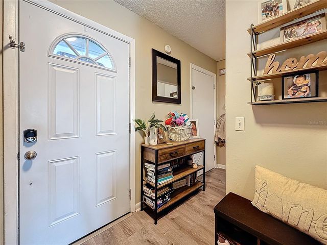 6128 OAK CLUSTER CIRCLE, Tampa, FL 33634