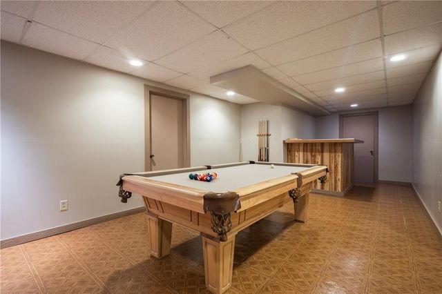 817 Stone Brook Drive, Grain Valley, MO 64029