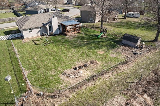 817 Stone Brook Drive, Grain Valley, MO 64029